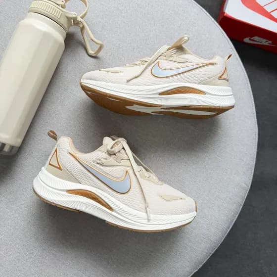 Nike Fit EST 1972