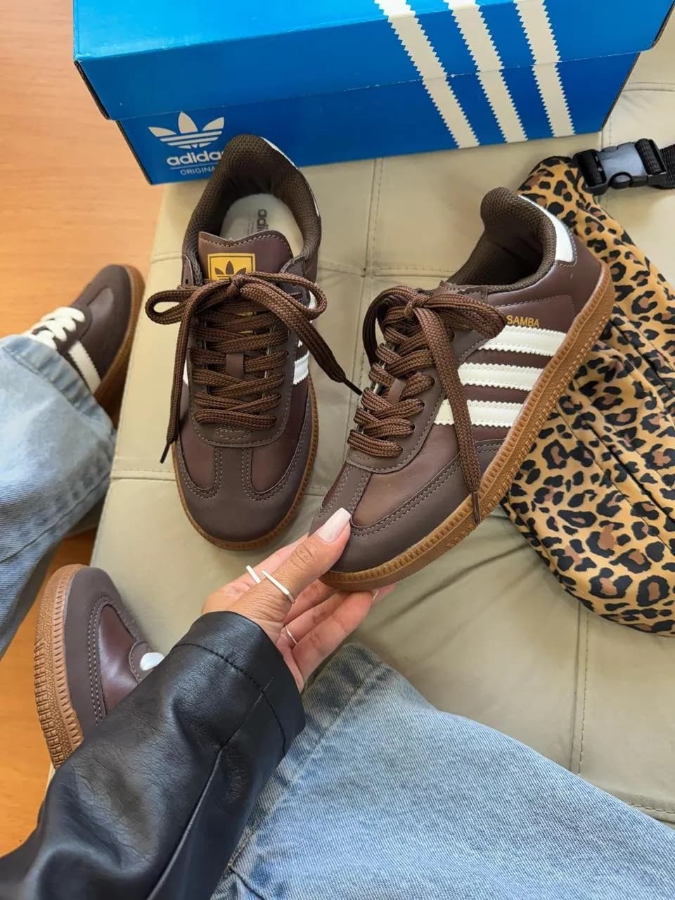 Tênis Adidas Samba Sintético Feminino Café — foto 4