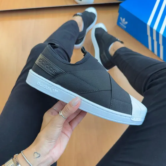 Tênis Adidas Slip On Feminino