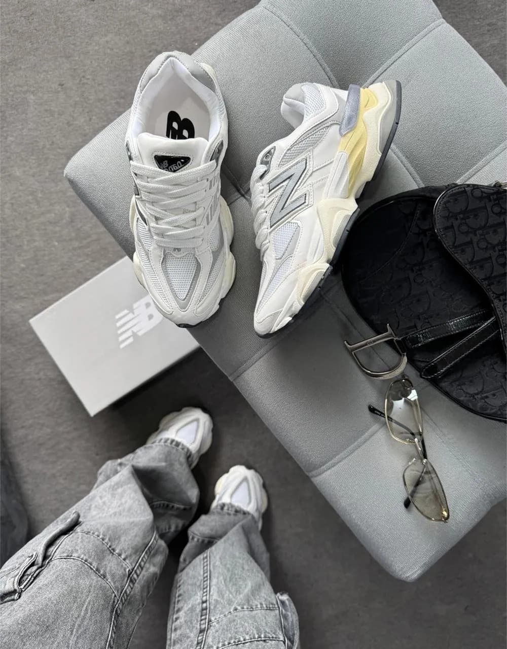Tênis New Balance 9060 Couro Branco/Cinza — foto 6
