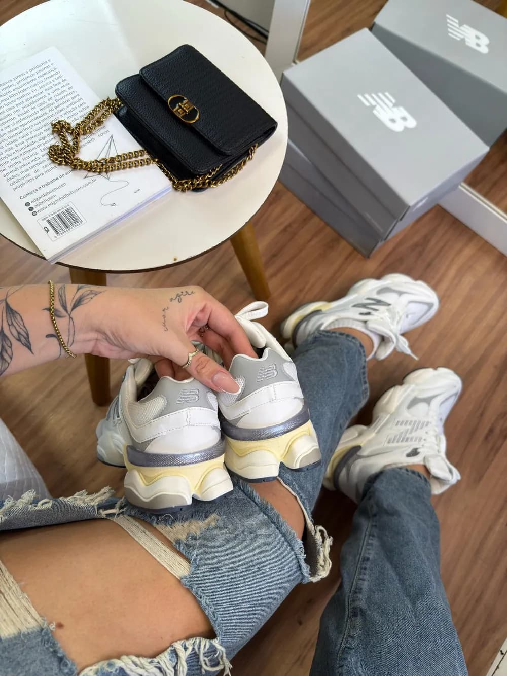 Tênis New Balance 9060 Couro Branco Cinza Unissex — foto 5