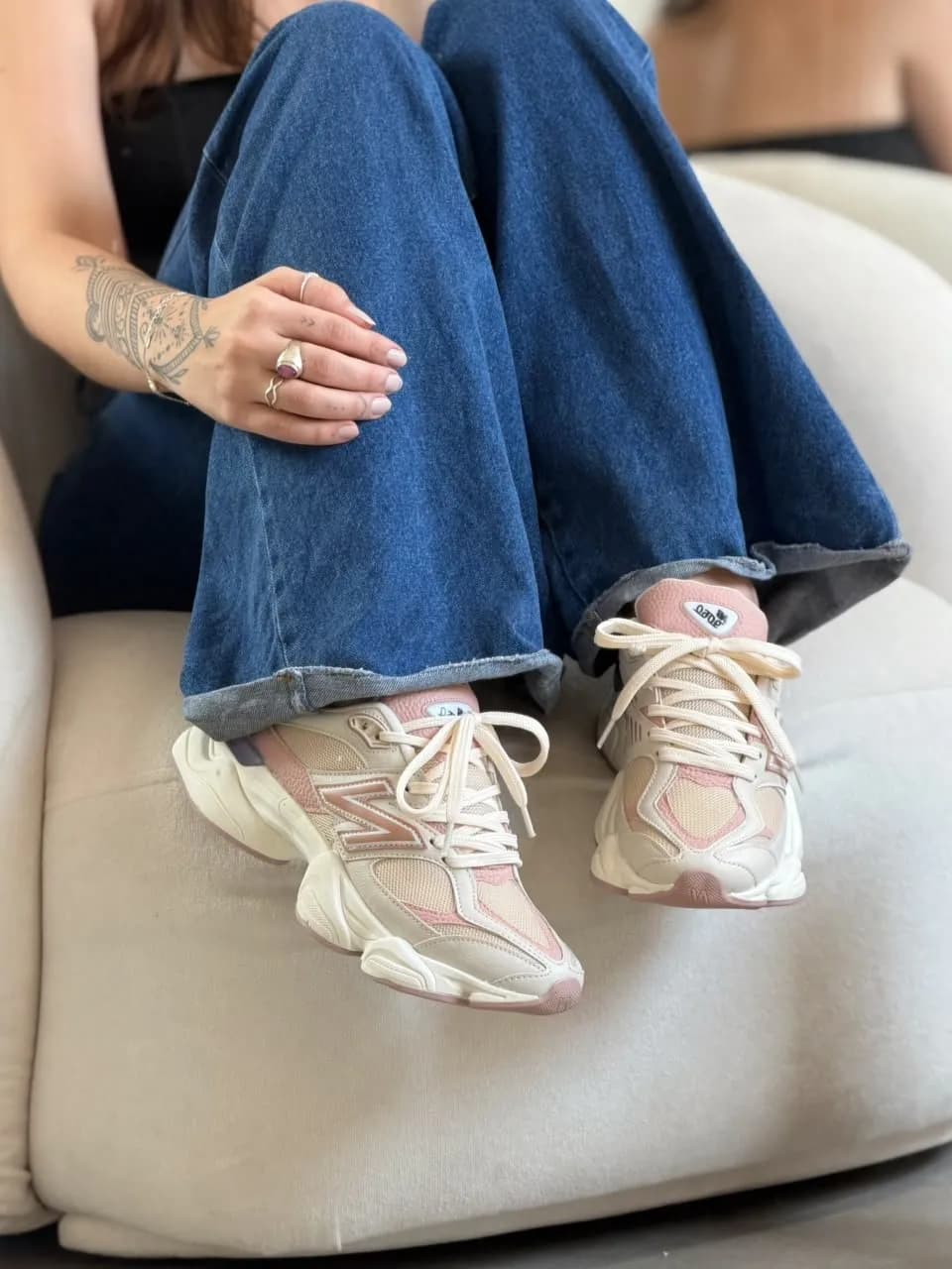 Tênis New Balance 9060 Sintético Off/Rose — foto 4