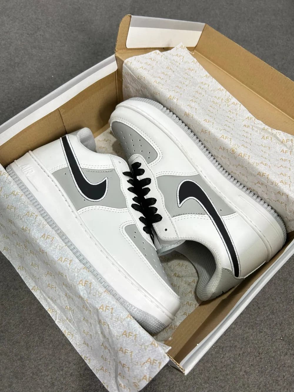 Tênis Nike Air Force F1 Branco/cinza/preto — foto 3
