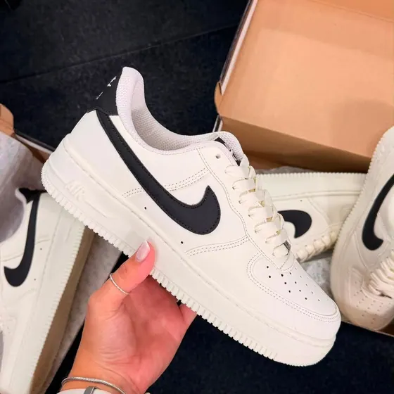 Tênis Nike Air Force Off/Preto