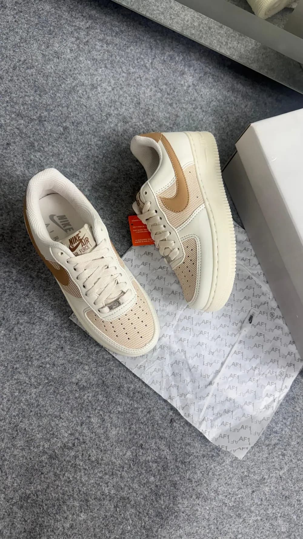 Tênis Nike Air Force Palha — foto 1