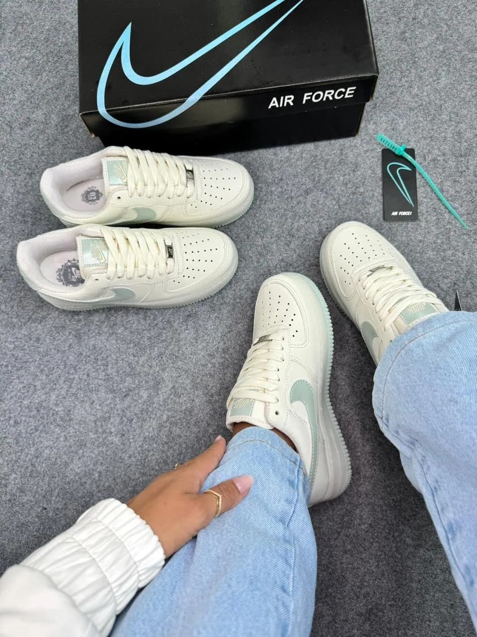 Tênis Nike Air Force Perola / Verde — foto 2