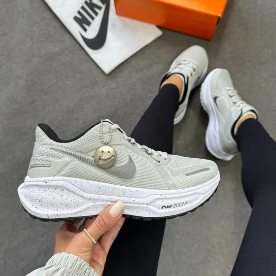 Tênis Nike Pegasus 41 Cinza