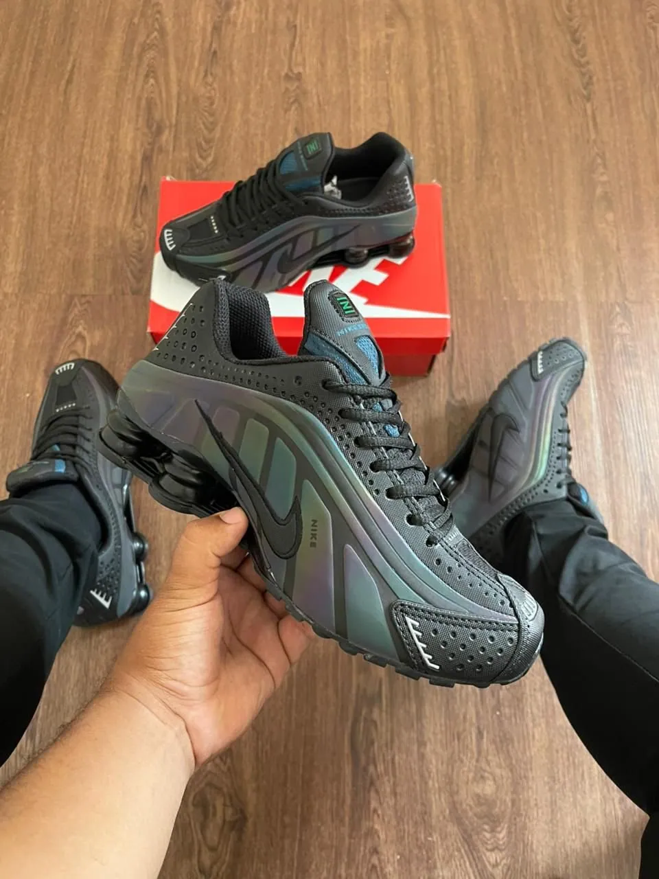 Tênis Nike Shox R4 — foto 1