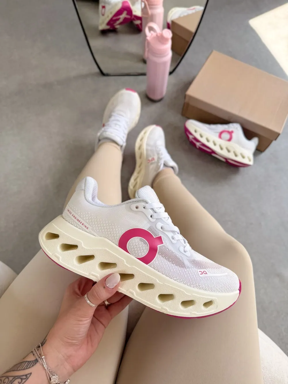 Tênis On cloudsurfer Max Premium feminino — foto 2