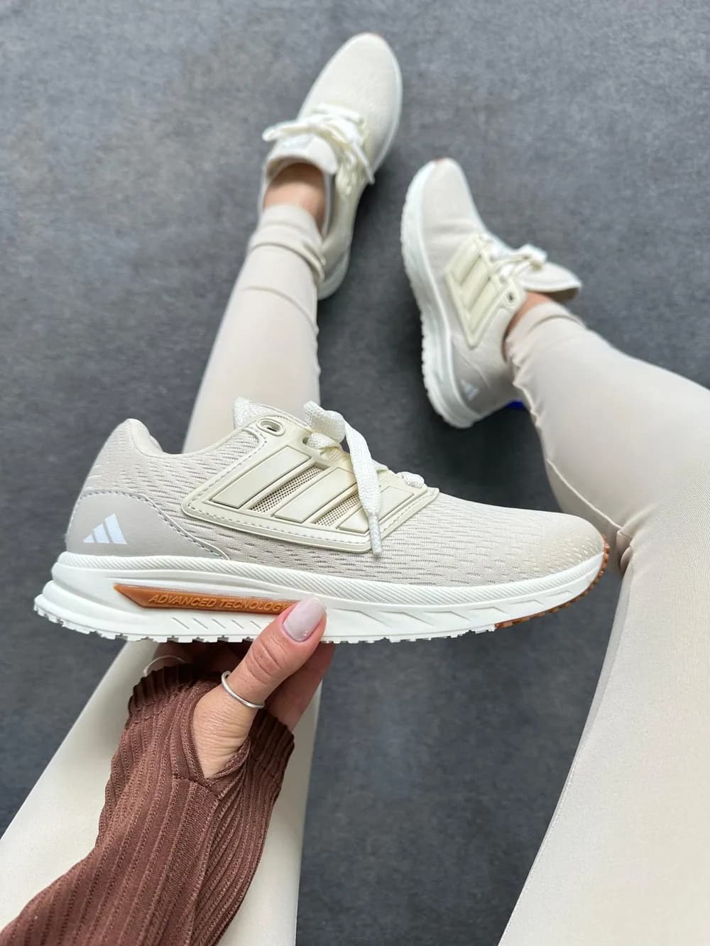 Tênis Adidas Advanced — foto 1